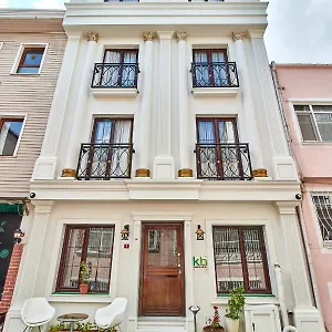 Otel Kumru, İstanbul
